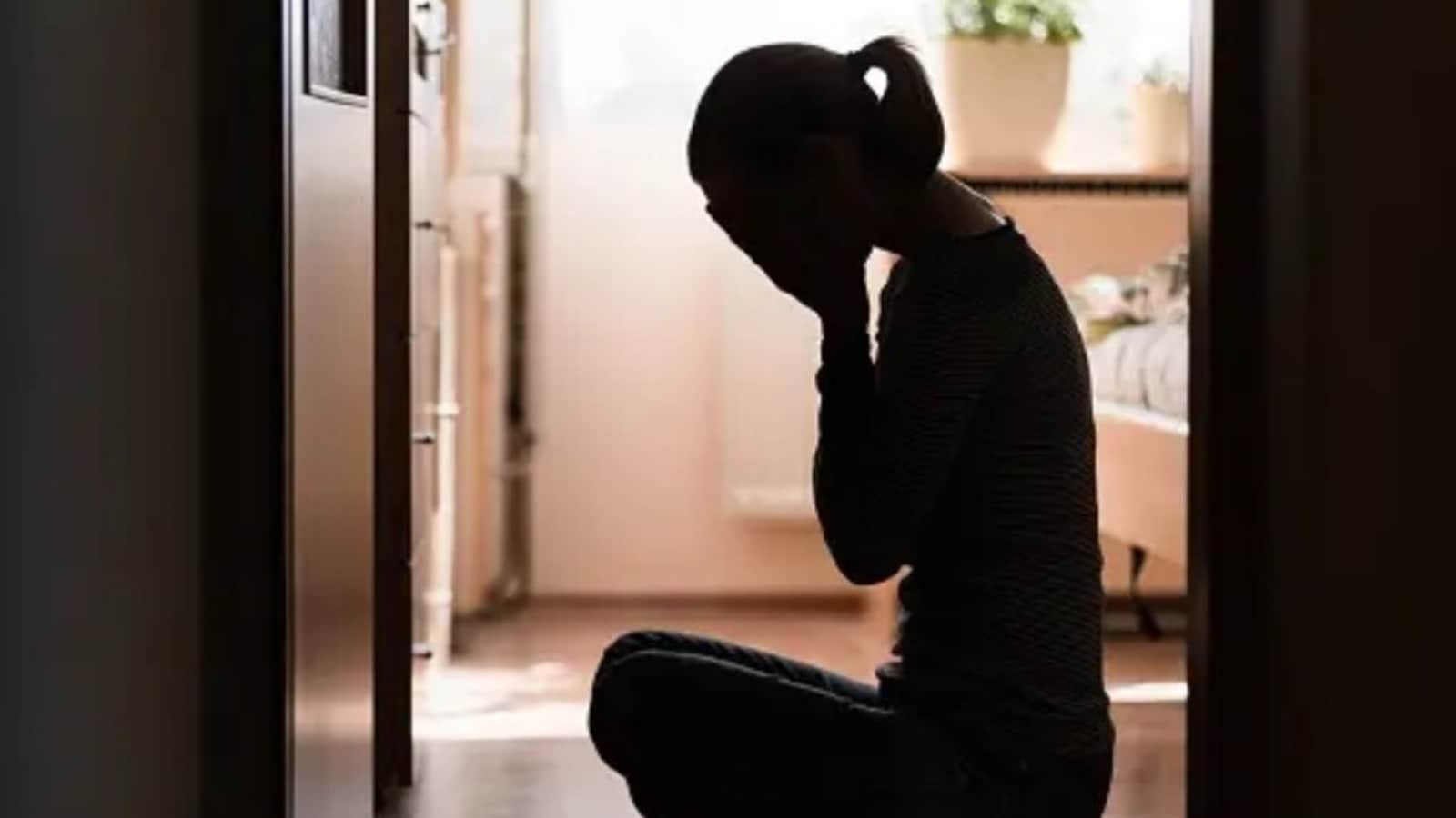 Are you struggling with toxic shame? Here's what it feels like