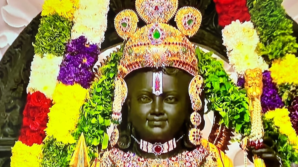 First pics of Ram Lalla idol