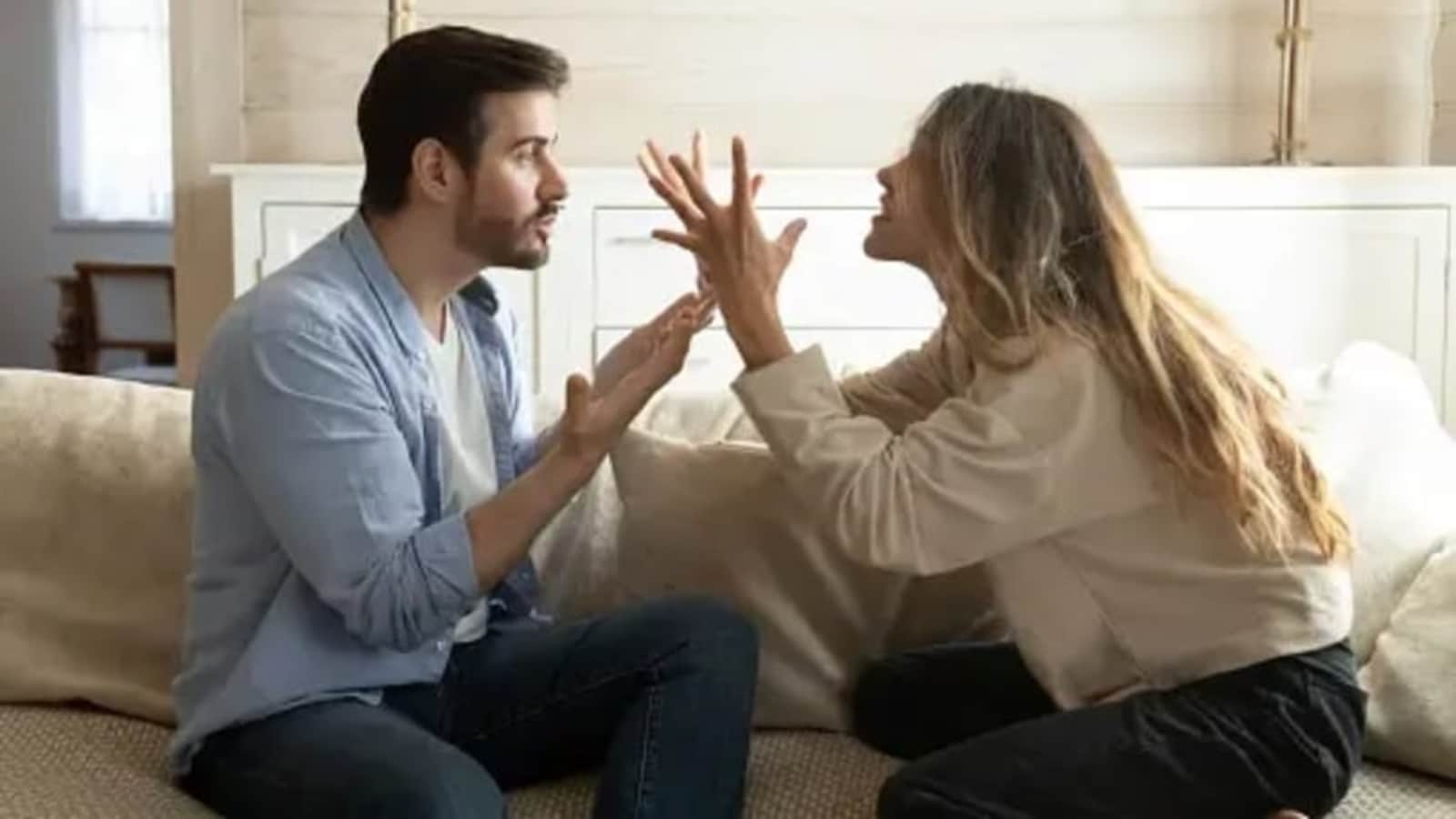 5 signs that you are tricking yourself into staying in the wrong relationship: Therapist explains