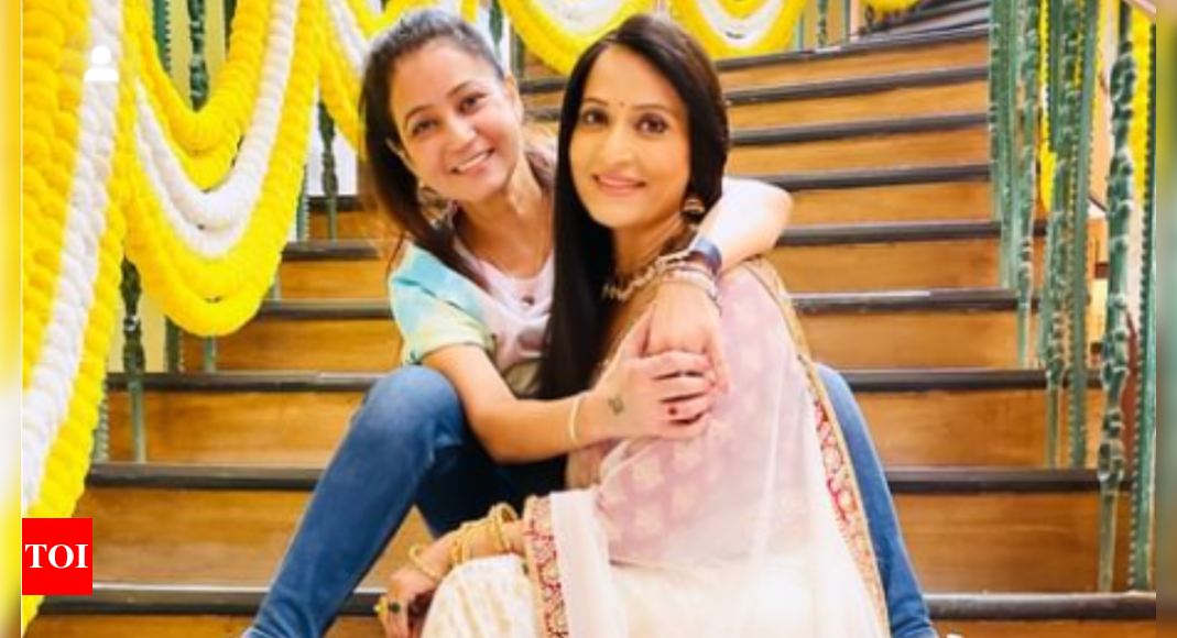 Actor Dolly Sohi passes away hours after her sister's death; the actor suffered from cervical cancer: Report - Times of India