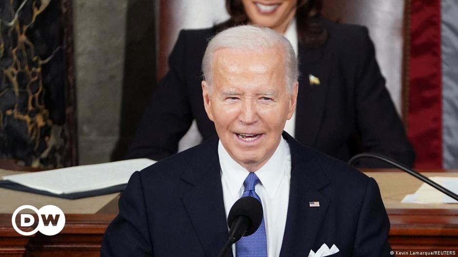 Biden wins enough delegates to secure Democratic nomination – DW – 03/13/2024