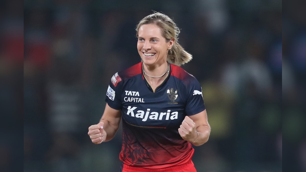 Delhi Capitals vs Royal Challengers Bangalore Live Score, WPL 2024 Final: Sophie Molineux, Shreyanka Patil Put RCB In Driving Seat; DC Four Down | Cricket News