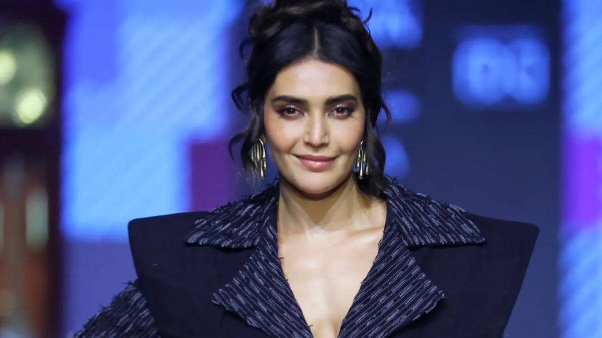 EXCLUSIVE | Lakme Fashion Week 2024: Karishma Tanna stumped when asked about reducing carbon foot prints