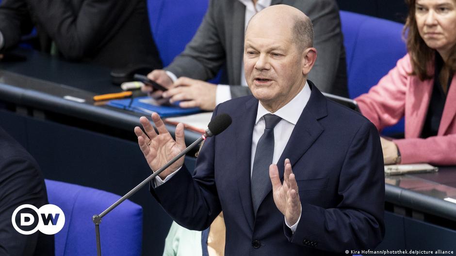 Germany promises to cut down paper bureaucracy – DW – 03/13/2024