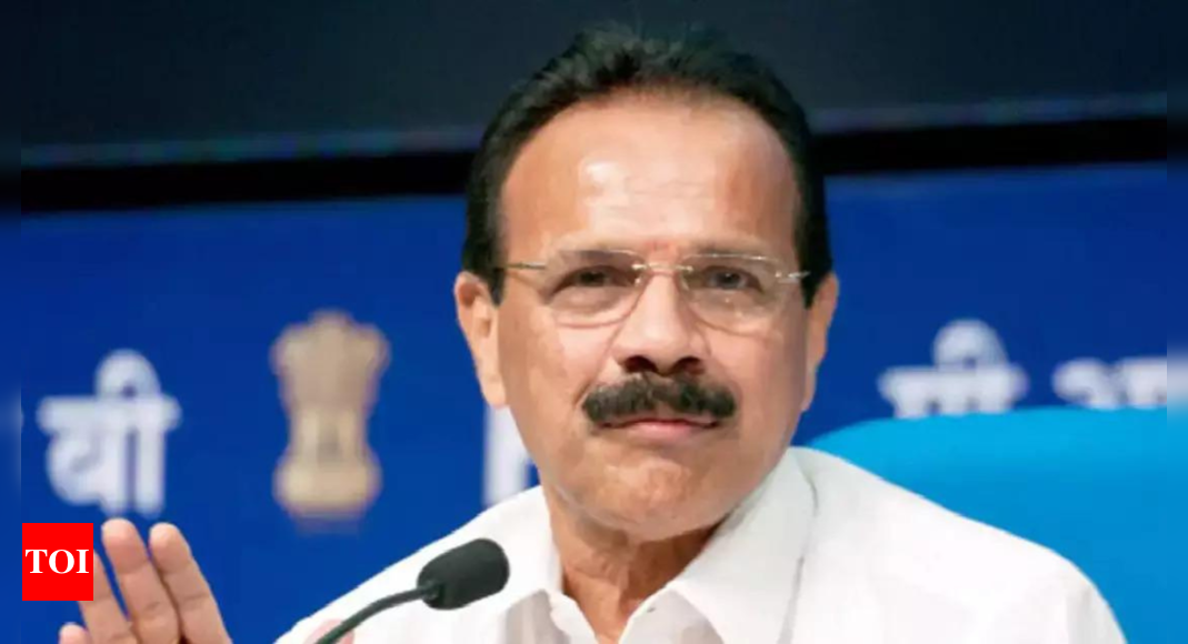 Got Congress invite: Karnataka ex-CM as fresh wave of dissent hits BJP | India News – Times of India