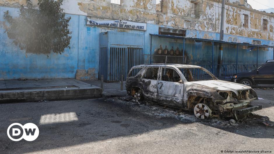 Haiti: Chaos, violence follow gang prison break – DW – 03/04/2024