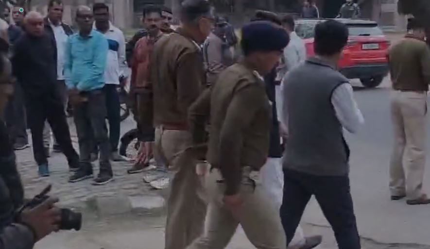 Haryana Professor Slits 8-Year-Old Daughter's Throat, Then Dies By Suicide