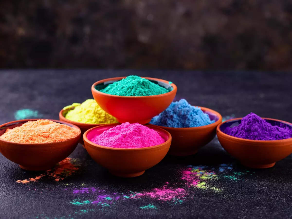 Holi 2024: 5 vegetables that can be used for making organic colours at home  | The Times of India