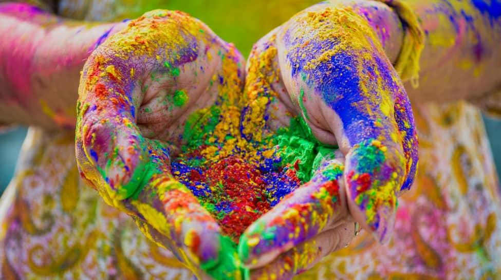 Holi 2024: How To Make Organic Holi Colours At Home