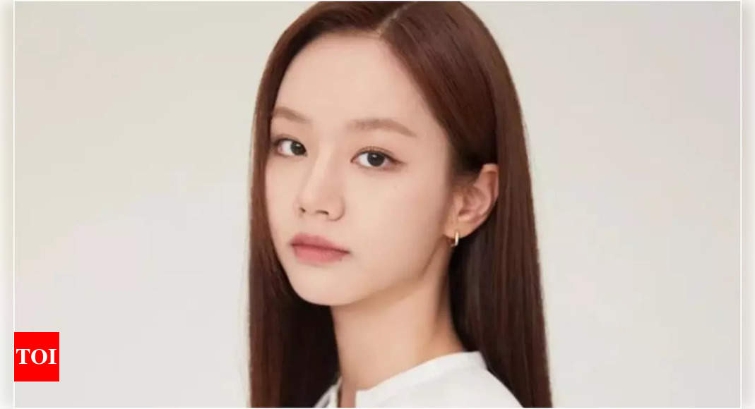 Hyeri apologises for her 'personal emotions' amid Ryu Jun Yeol And Han So Hee's dating controversy: I failed to consider the ripple effects... - Times of India