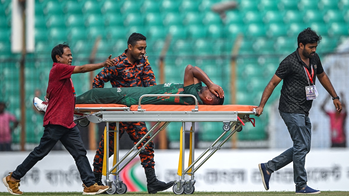 Massive Blow For Chennai Super Kings, Star Pacer Stretchered Off Field Ahead Of IPL 2024 Opener | Cricket News