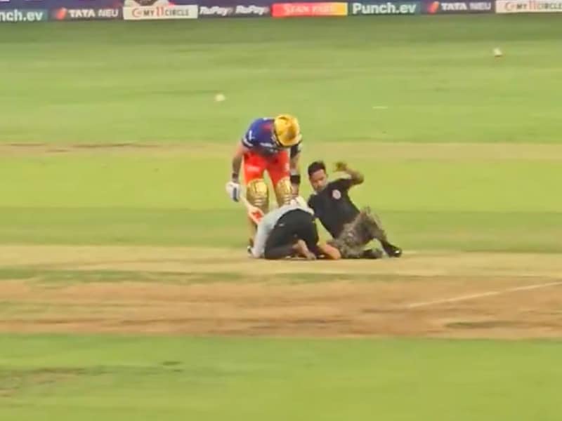 Massive Security Breach As Virat Kohli Is Stunned By Fan Who Hoodwinked All. Watch | Cricket News