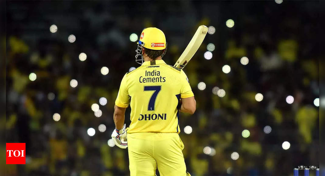 'No Dhoni, Rohit, Kohli in IPL...': Social media abuzz with emotions after MSD relinquishes CSK captaincy | Cricket News - Times of India