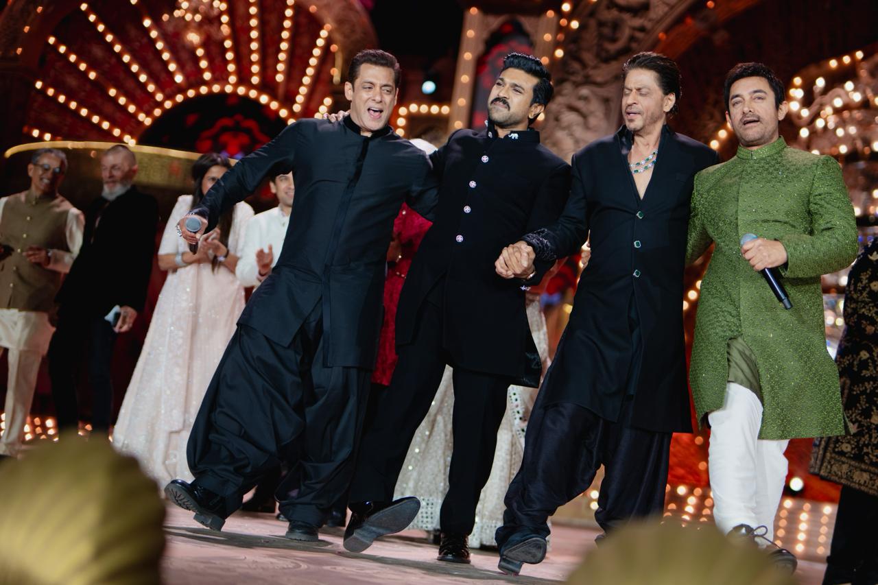 OG ‘Naatu Naatu’ star Ram Charan joins Shah Rukh Khan, Salman Khan and Aamir Khan on stage at Day 2 of Anant-Radhika’s sangeet  2 : Bollywood News - Bollywood Hungama