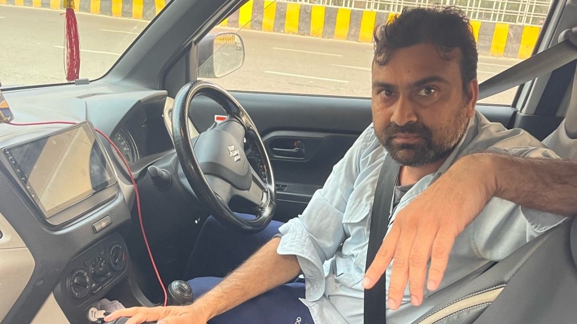 Ola cab driver 'slaps' man in front of son in Delhi. Internet is angry