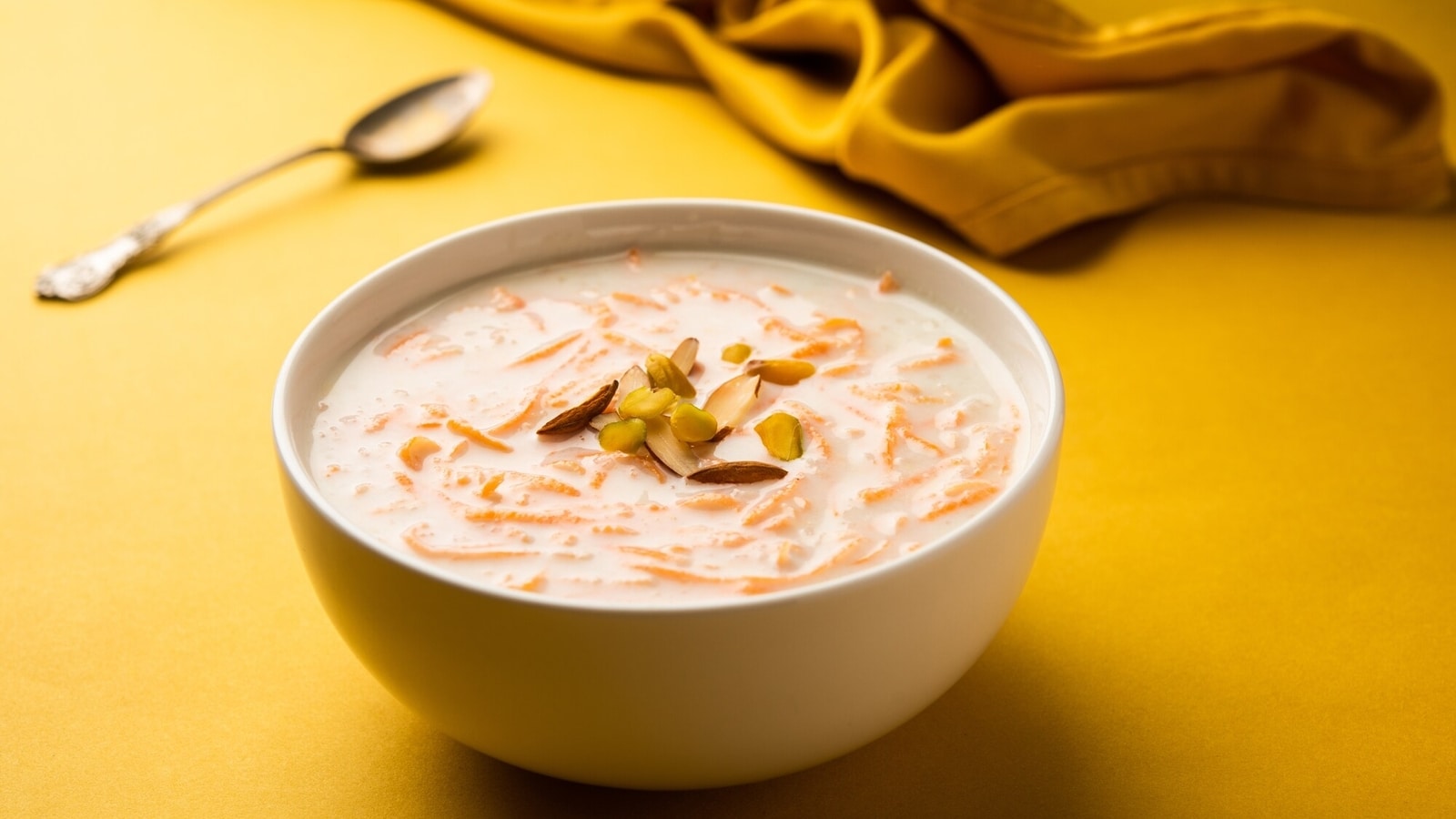 Ramadan 2024: Energise yourself at Sehri with nutrient-packed Oats Orange Carrot Kheer