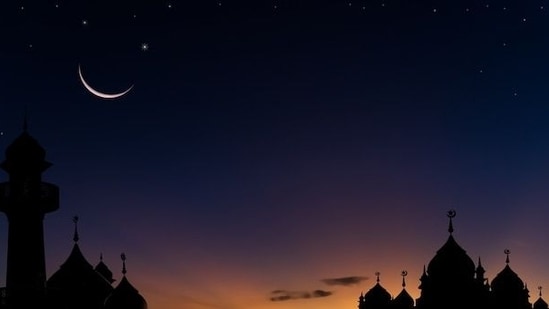 Ramadan 2024 moon sighting highlight: Ramzan crescent moon sighted in India, Pakistan, Bangladesh. Taraweeh from tonight