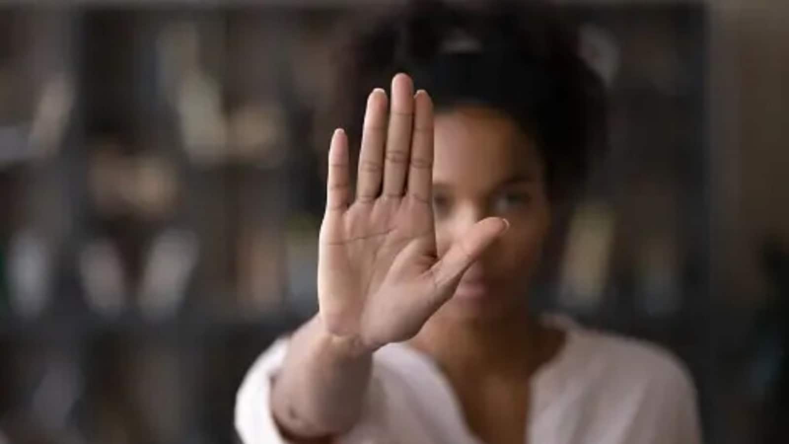 Reinforcing your boundaries with difficult people: Here are 5 steps to do it; explains therapist