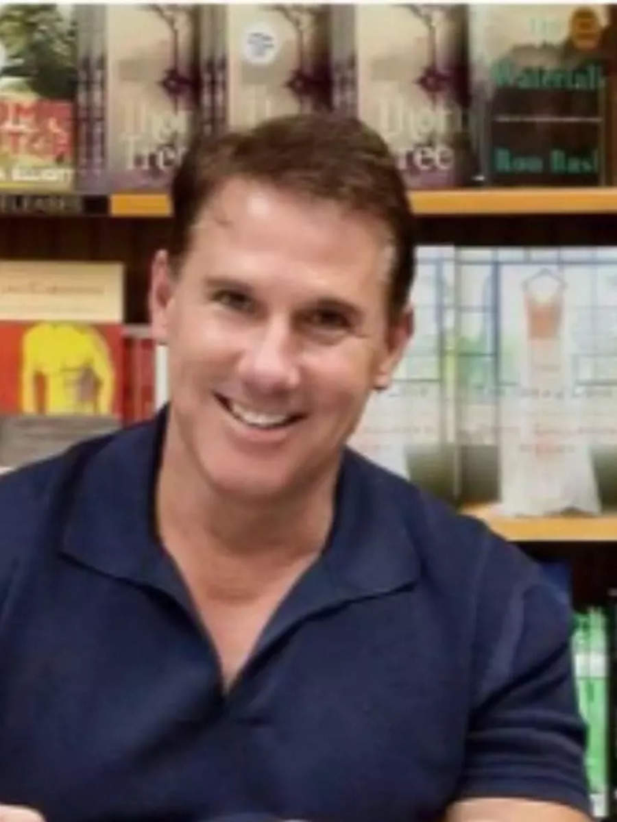 Romantic love quotes by Nicholas Sparks that will touch your heart​