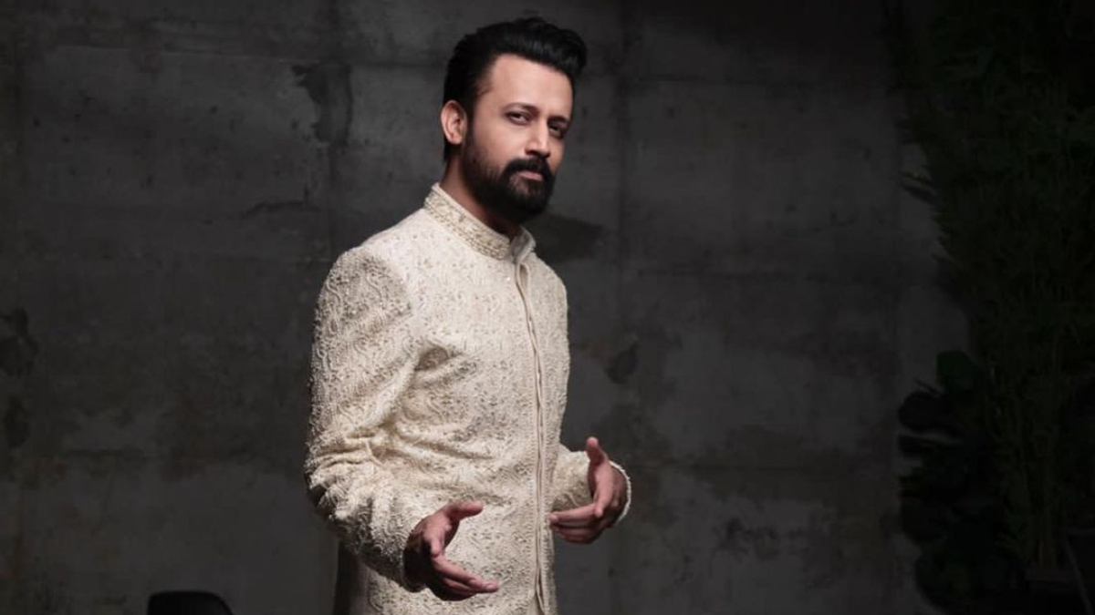Singer Atif Aslam REVEALS his daughter’s face on her first birthday | See pics