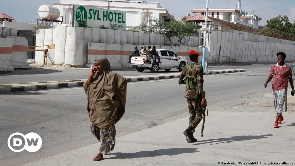 Somalia: Al-Shabab militants attack Mogadishu hotel – DW – 03/15/2024
