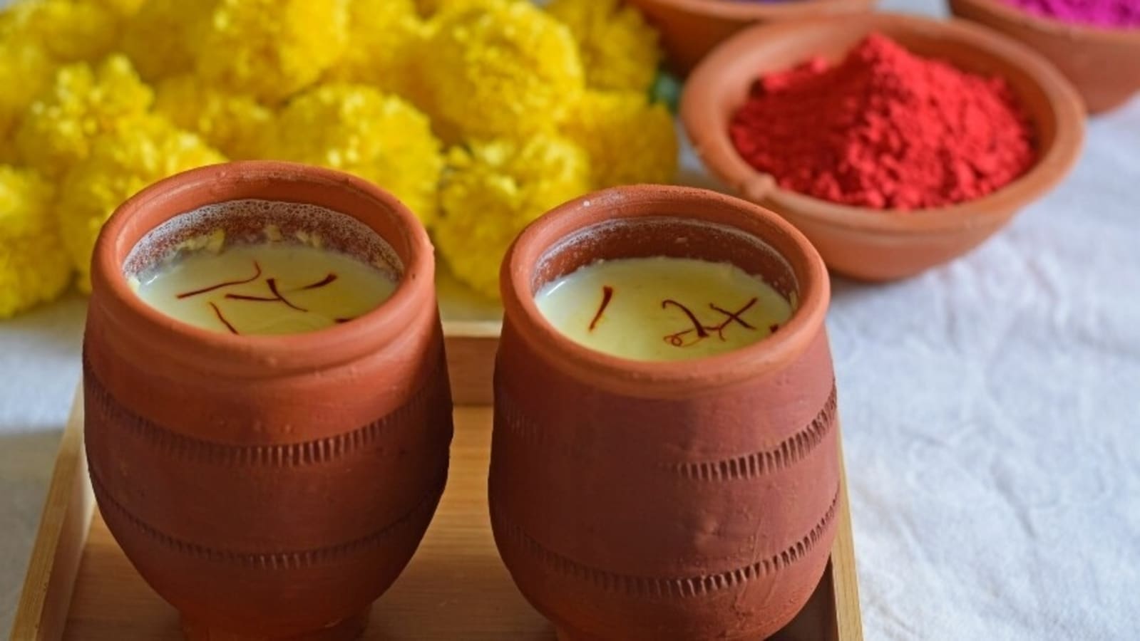 Thandai recipe for Holi 2024: Homemade version to try