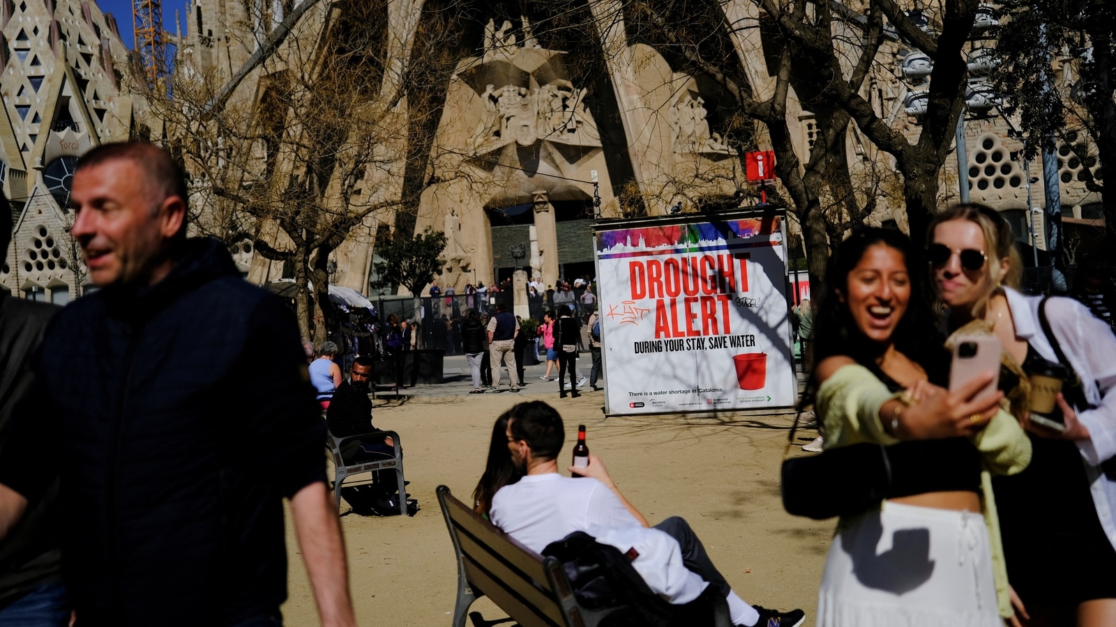 Tourism in Barcelona unaffected by drought restrictions, Easter holiday visitors can enjoy their stay