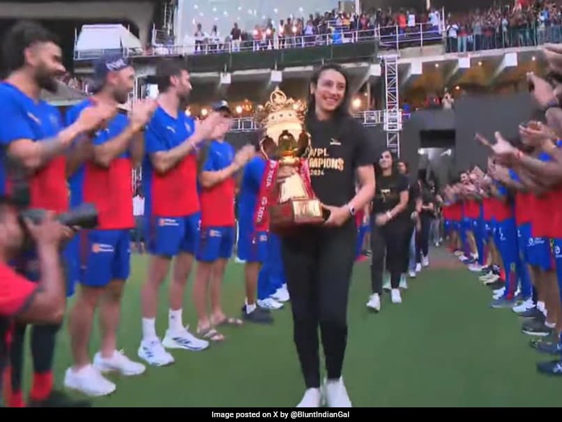 Virat Kohli And Co. Give Guard Of Honour To Smriti Mandhana-Led RCB After Historic WPL 2024 Win. Watch | Cricket News