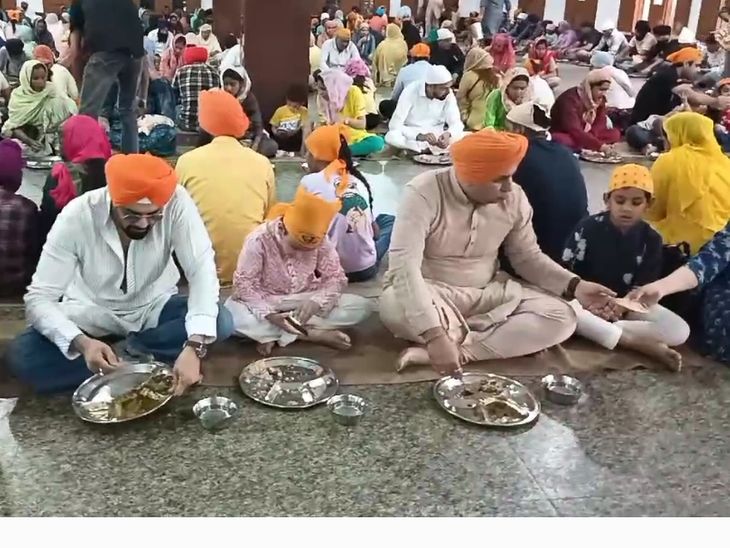 पगड़ी पहन गोल्डन टेंपल पहुंचे मनीष पॉल:  माथा टेकने के बाद छका लंगर; परिवार के साथ की शॉपिंग - Amritsar News