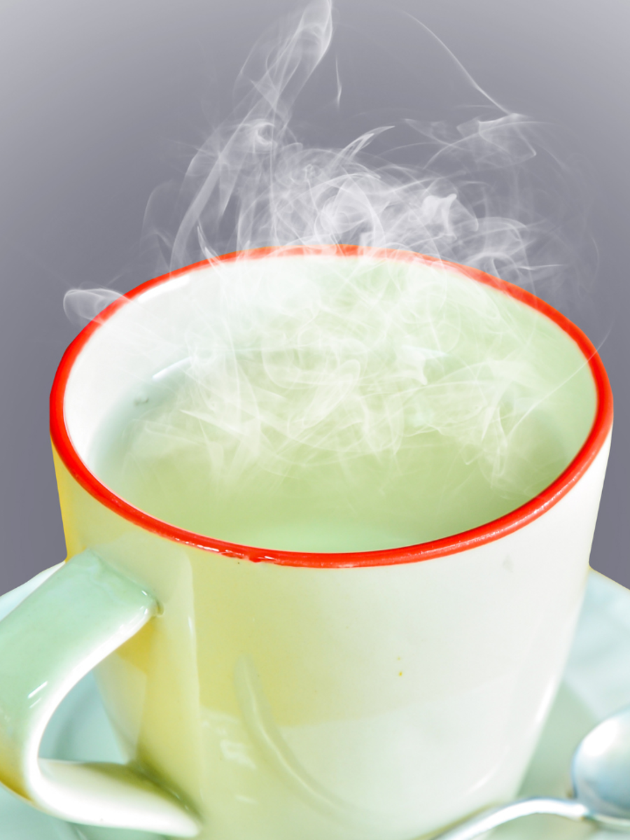 ​8 surprising benefits of drinking hot water everyday