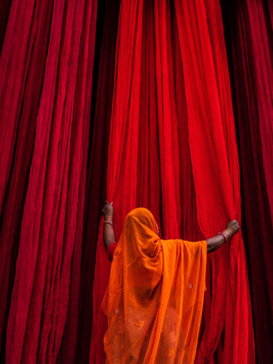 10 must-buy fabrics when coming to India