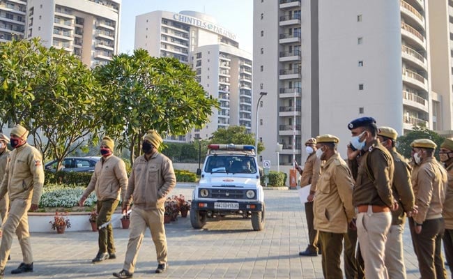 5 Towers In Gurugram Apartment Complex