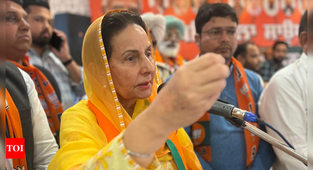 BJP candidate Preneet Kaur faces farmers’ Ire again | India News – Times of India