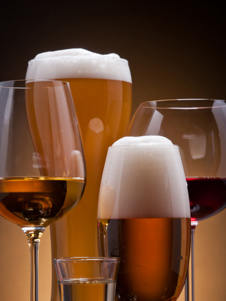 Beer or wine! Which is better for the skin?