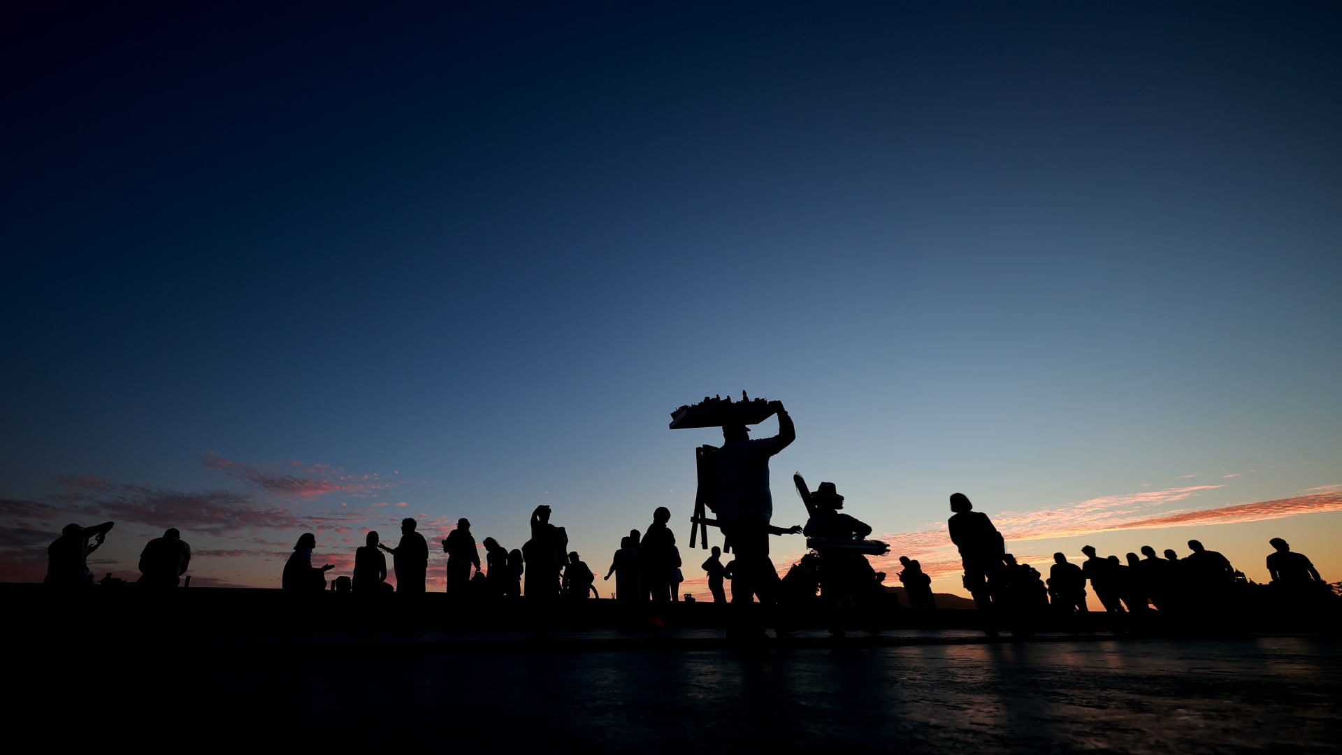 Eclipse flights swarm airports: ‘We had to close the runway to park planes’