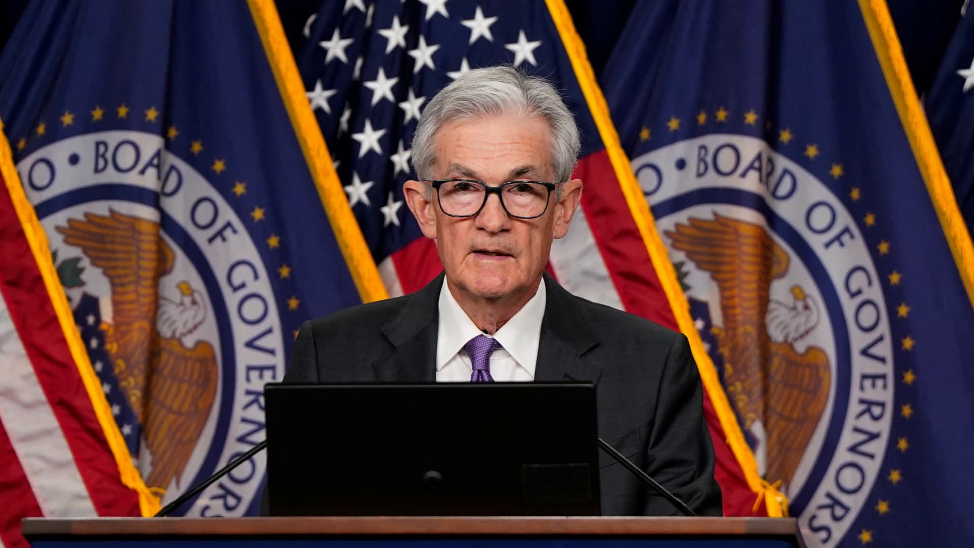 Fed wants more confidence that inflation is moving toward 2% target, meeting minutes indicate