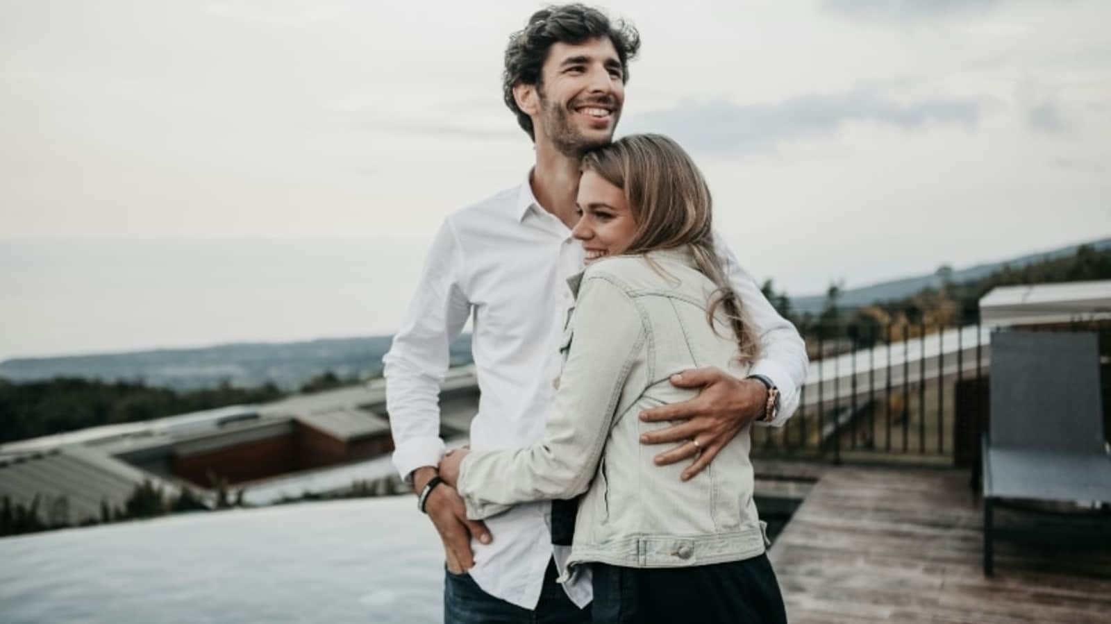 From love bombing to low self-esteem: 6 common reasons you might attach too early in dating