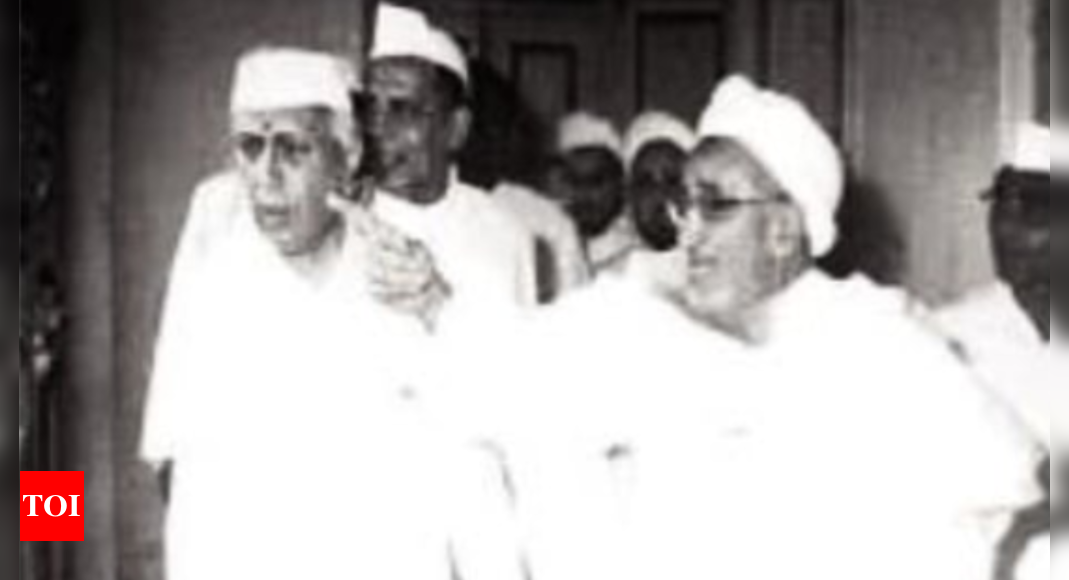 Here, Gandhi shook Raj with salt | India News - Times of India