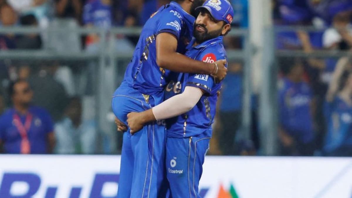 Jasprit Bumrah’s Heartwarming Moment With Rohit Sharma After 5-Wicket Haul Goes Viral – Watch | Cricket News