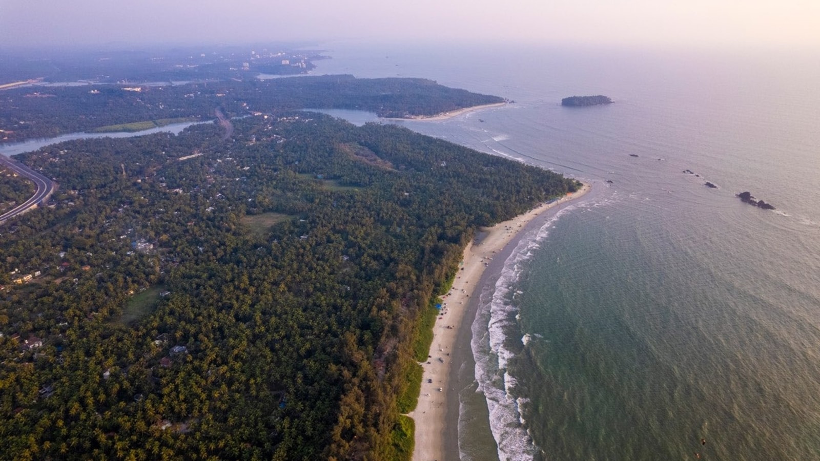 Kerala: Beach tourism activities banned in Kannur due to rough seas