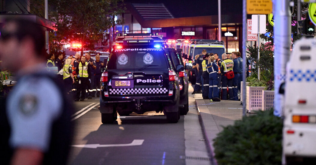 Live Updates: At Least 6 Killed in Stabbing at Mall in Australia