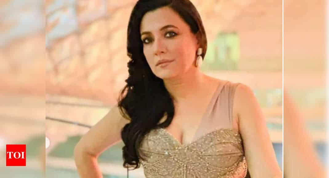 Mini Mathur’s relationship advice: Don’t take out of the box more than you put into the box | – Times of India