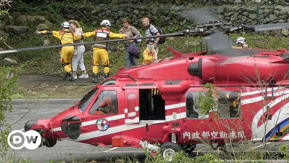 More than 600 people still stranded after Taiwan earthquake – DW – 04/06/2024