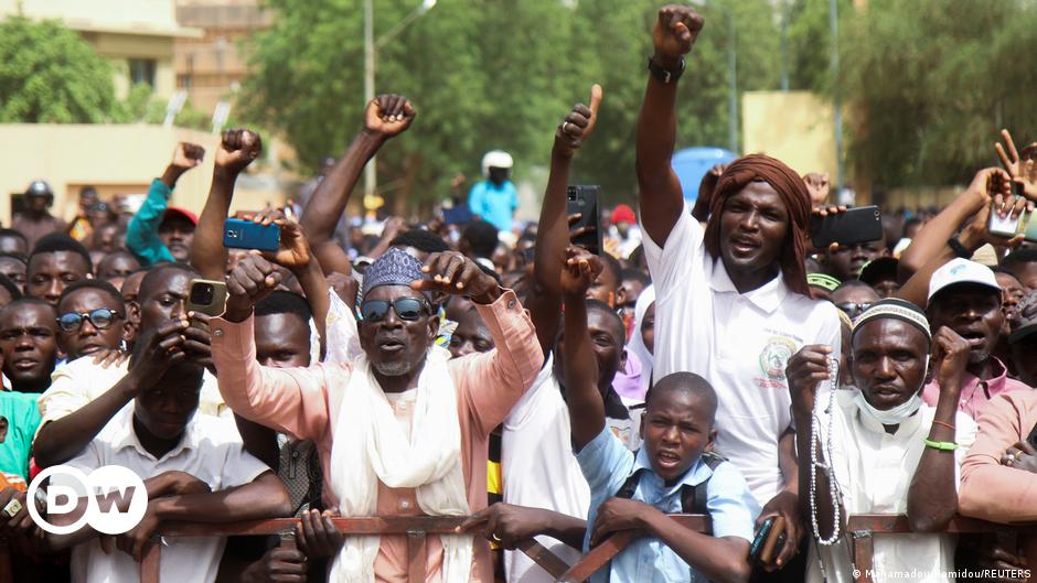 Niger protesters demand US troop withdrawal – DW – 04/13/2024