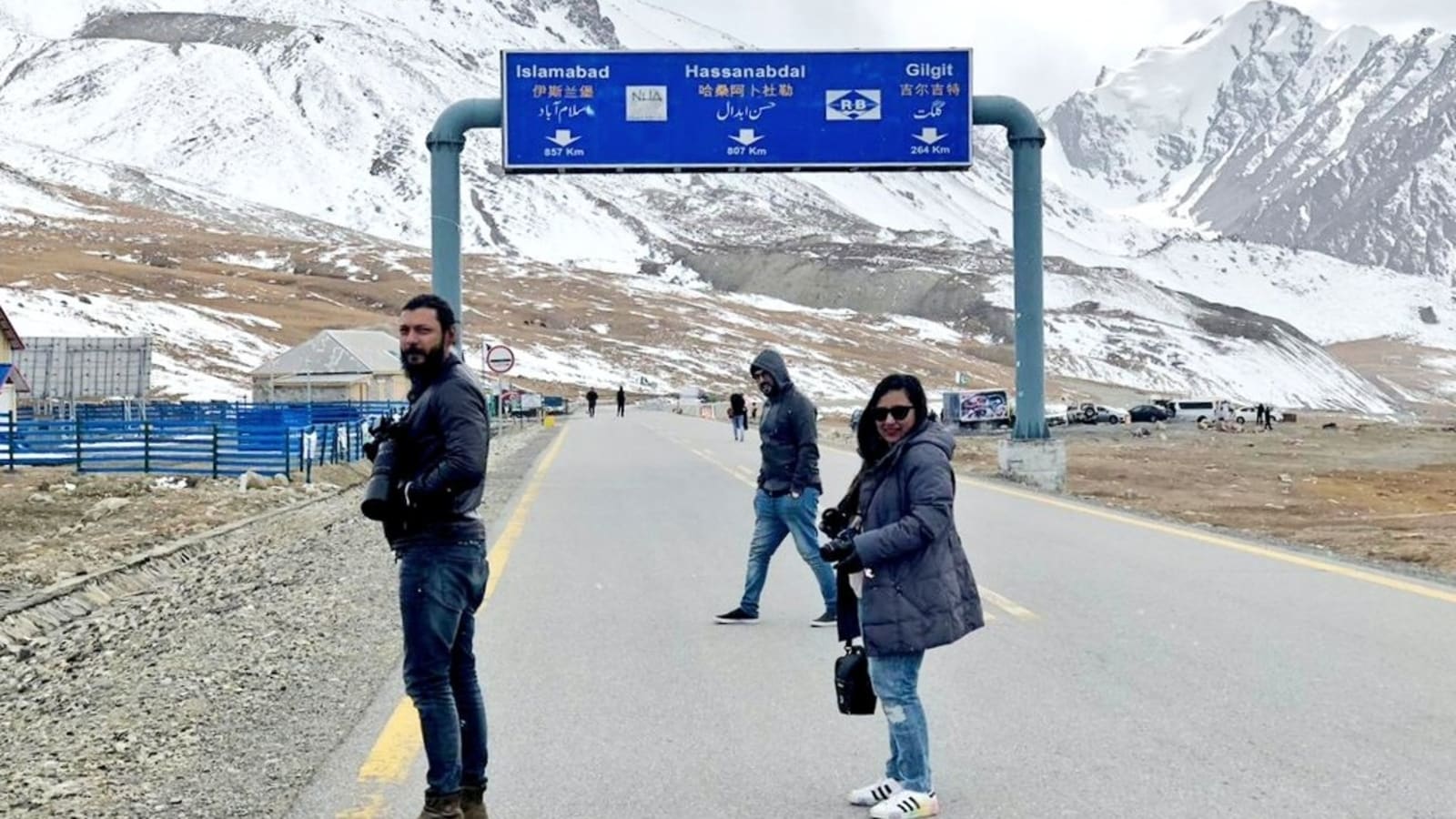 Pakistan-China Khunjerab border reopens for travel, trade after four months closure