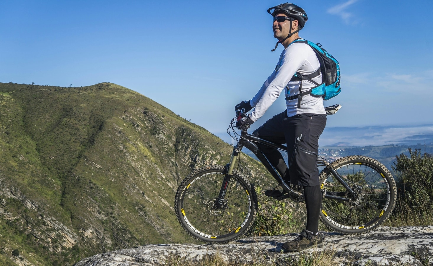 Pick from our top 10 mountain bikes to satisfy the adventure seeker inside you like never before