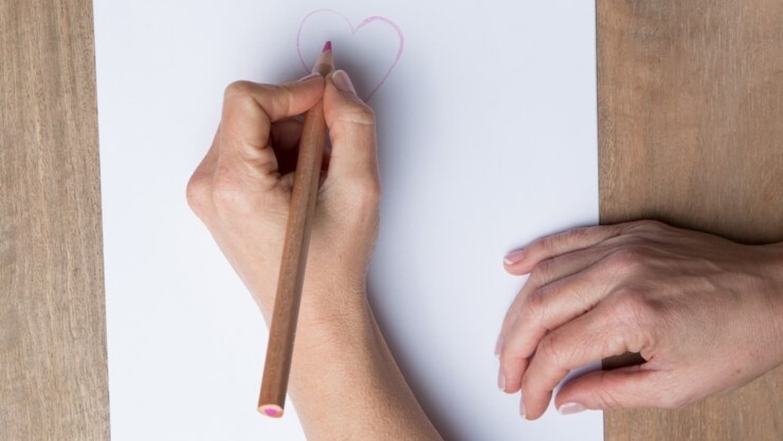 Rare gene involved in cell shape offers clues on left-handedness. More details inside