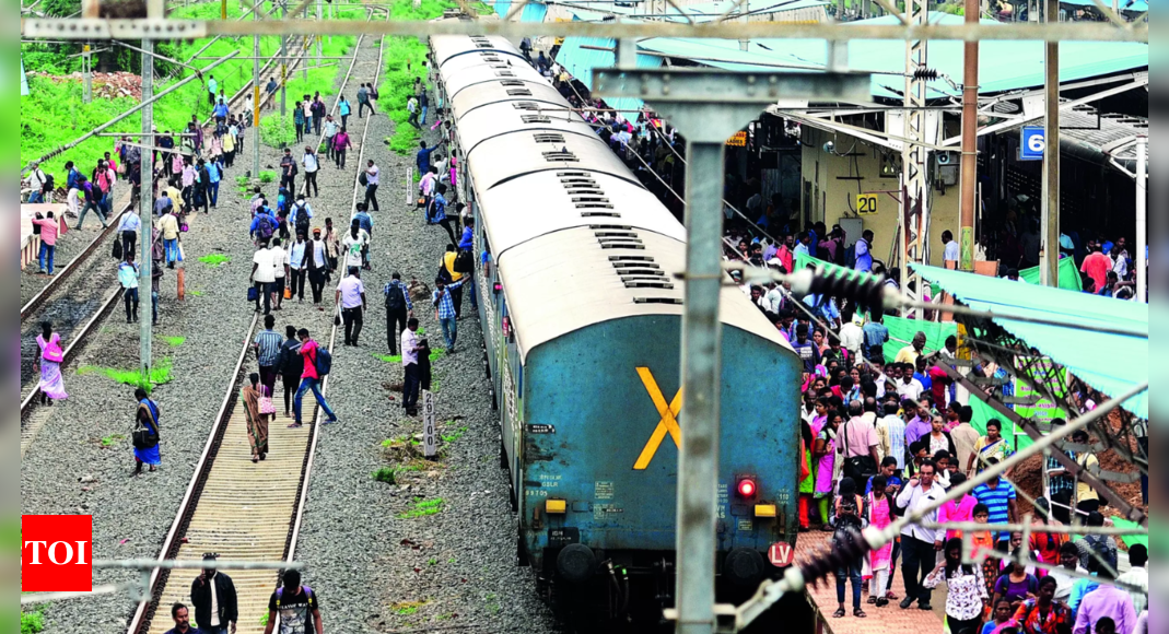 Rs 4cr cash seized from 3 persons at Tambaram railway station in TN | India News – Times of India