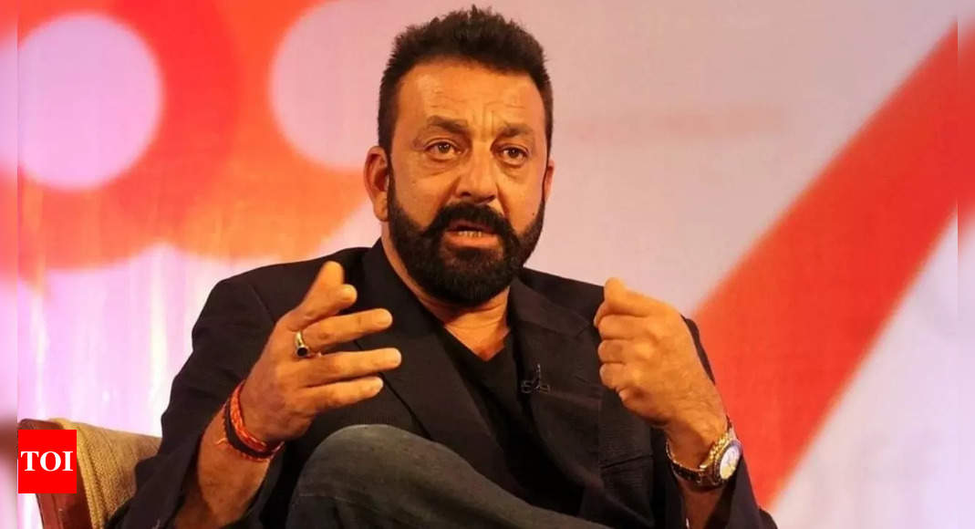 Sanjay Dutt clarifies he is NOT joining politics, urges fans to not believe rumours | Hindi Movie News – Times of India