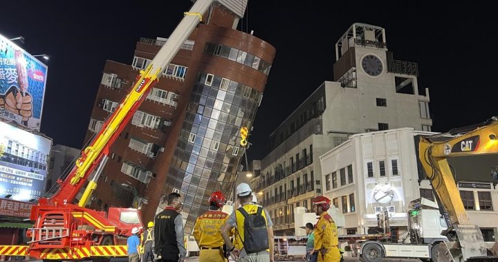 Taiwan earthquake: Number of injured tops 1,000, hotel workers remain missing – National | Globalnews.ca